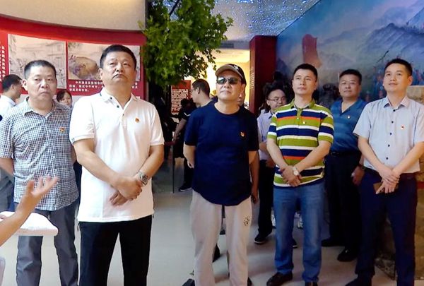 a98dd2d42b574904acf4bc3dfbe945d3.jpg
