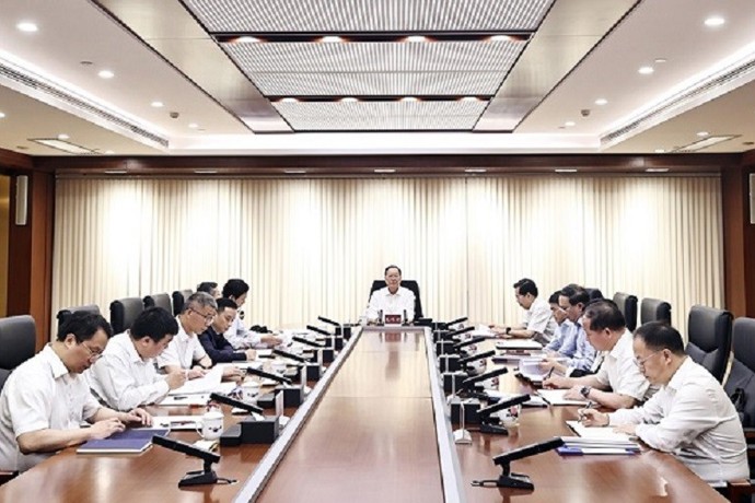 毛伟明在省数据局调研