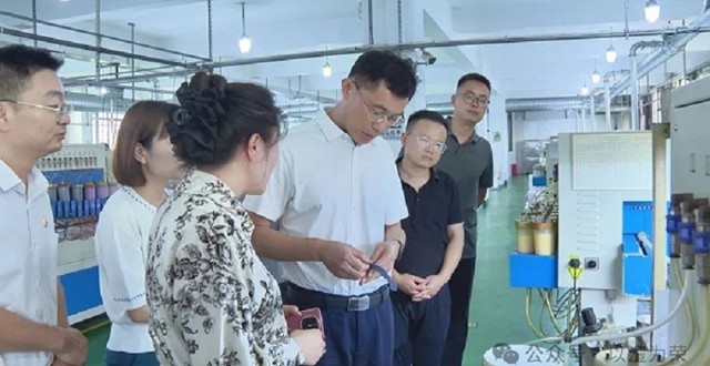 王启武赴如东镇调研