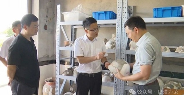 冷亮调研文旅工作
