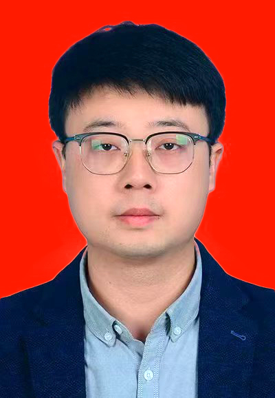于诗伟