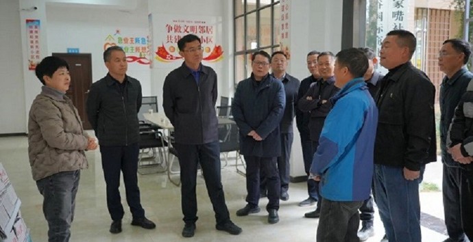 王启武赴镇街调研重点工作