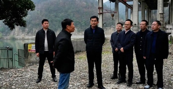 王启武赴甘溪滩镇调研相关重点工作