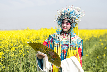 澧南春潮涌金浪 花海非遗绘春章