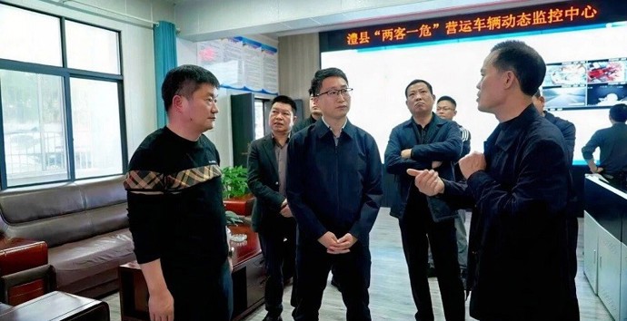 冷亮带队督导安全生产暨高标准农田建设工作