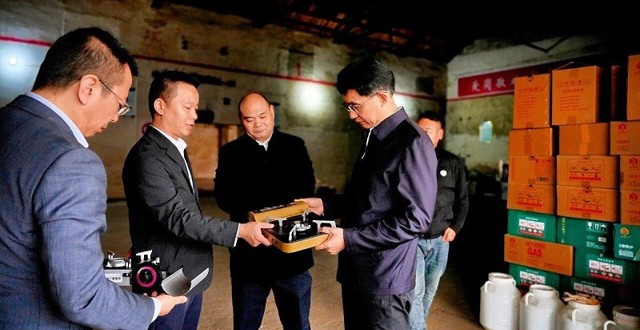 王启武调研返乡创业和防汛备汛工作