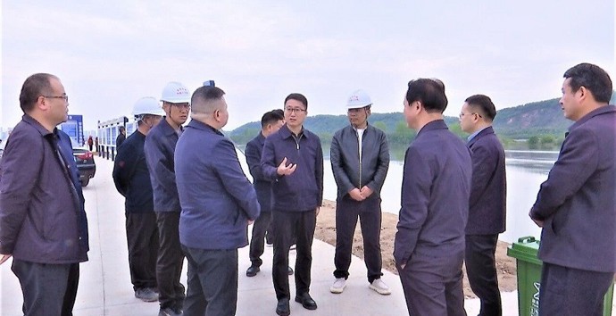 冷亮督导防汛备汛工作