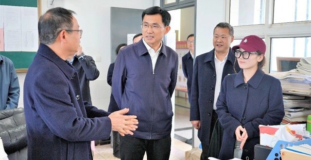 王启武调研高考备考工作