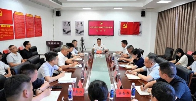 冷亮调研县委办系统工作