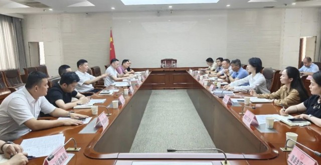 市领导主持召开澧县萌恒第二产业园项目会商会