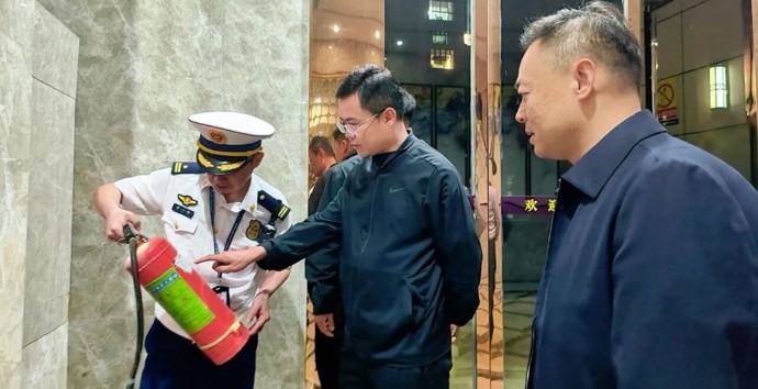 陈溢督导国庆假期安全生产工作